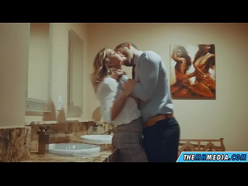 ❤️ Amikor egy bögyös szőke elcsábít egy nyilvános WC-ben ❤❌ Sluts at hu.teatroporno.ru ️❤